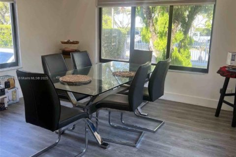Купить виллу или дом в Майами, Флорида 4 спальни, 190.45м2, № 1972578 - фото 6