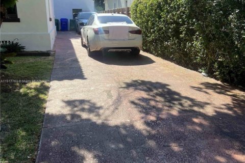 Купить виллу или дом в Майами, Флорида 4 спальни, 190.45м2, № 1972578 - фото 8