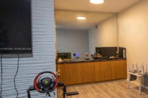 Купить кондоминиум в Майами-Гарденс, Флорида 1 спальня, 66.89м2, № 2011650 - фото 5