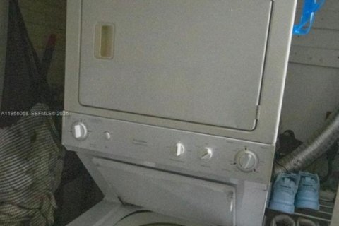 Купить кондоминиум в Майами-Гарденс, Флорида 1 спальня, 66.89м2, № 2011650 - фото 13