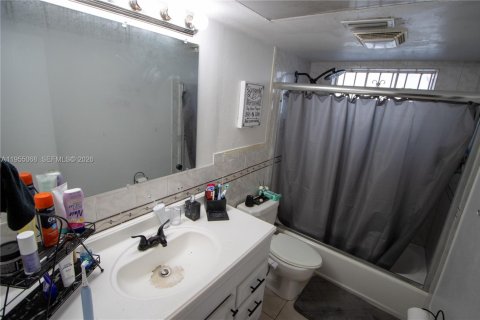 Купить кондоминиум в Майами-Гарденс, Флорида 1 спальня, 66.89м2, № 2011650 - фото 9