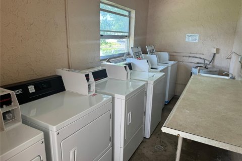 Condo in Margate, Florida, 2 bedrooms  № 1189575 - photo 1