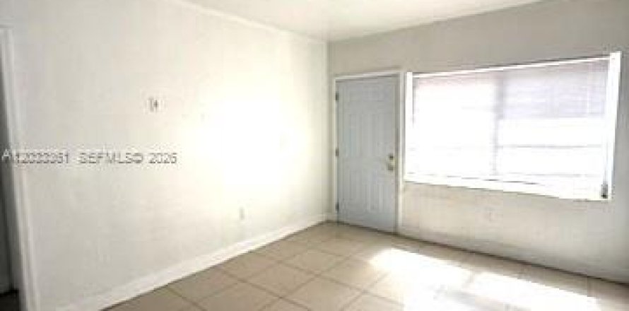 Villa ou maison à Hialeah, Floride 2 chambres, 153.85 m2 № 2085802