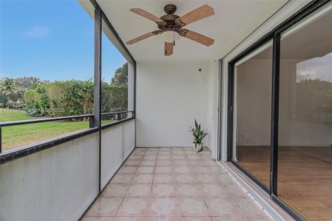 Copropriété à vendre à Weston, Floride: 2 chambres, 120.03 m2 № 1982072 - photo 19