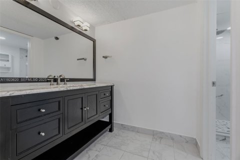 Copropriété à vendre à Weston, Floride: 2 chambres, 120.03 m2 № 1982072 - photo 16