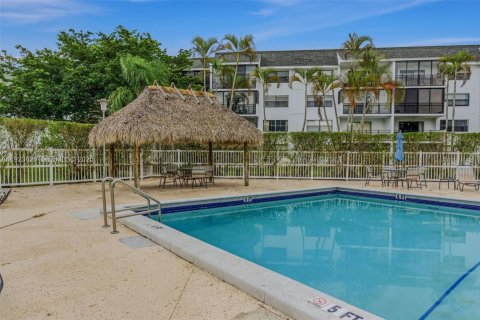 Copropriété à vendre à Weston, Floride: 2 chambres, 120.03 m2 № 1982072 - photo 25