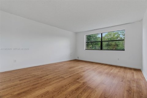 Copropriété à vendre à Weston, Floride: 2 chambres, 120.03 m2 № 1982072 - photo 14
