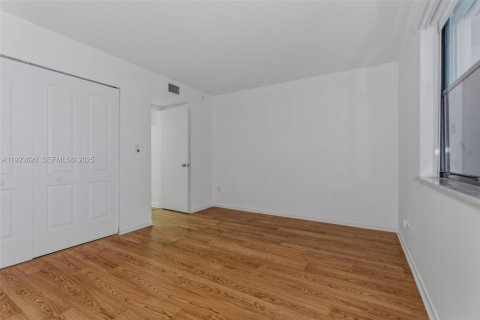 Copropriété à vendre à Weston, Floride: 2 chambres, 120.03 m2 № 1982072 - photo 13