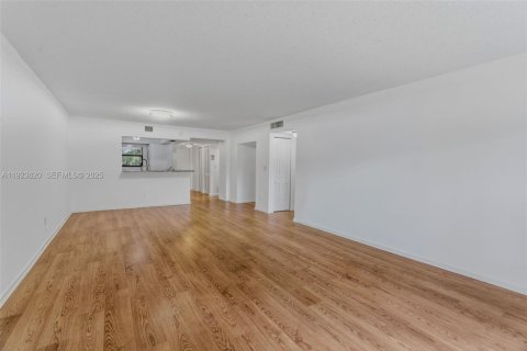 Copropriété à vendre à Weston, Floride: 2 chambres, 120.03 m2 № 1982072 - photo 8