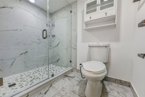 Copropriété à vendre à Weston, Floride: 2 chambres, 120.03 m2 № 1982072 - photo 17