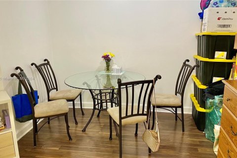 Condo in Aventura, Florida, 1 bedroom  № 1763881 - photo 3