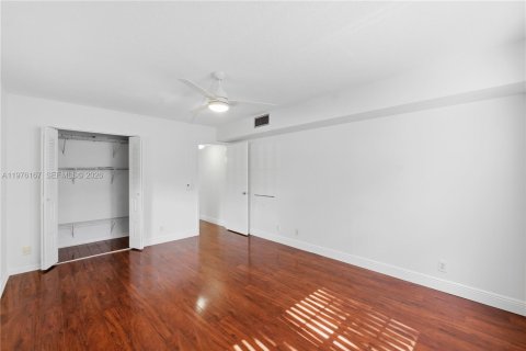 Condo in Coconut Creek, Florida, 2 bedrooms  № 2042376 - photo 21