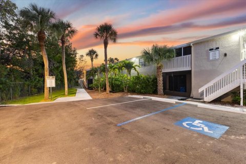 Commercial property in Bradenton, Florida 1437.76 sq.m. № 1914996 - photo 8