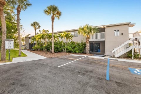 Commercial property in Bradenton, Florida 1437.76 sq.m. № 1914996 - photo 25
