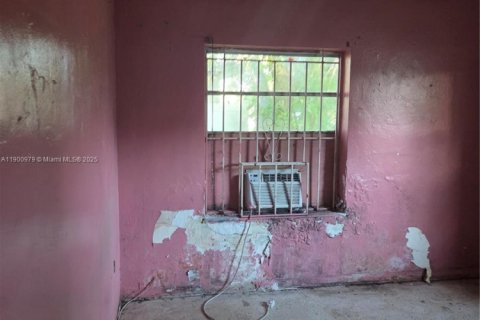 House in North Miami, Florida 2 bedrooms, 103.12 sq.m. № 1953146 - photo 22
