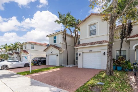 Touwnhouse à vendre à Homestead, Floride: 4 chambres, 163.97 m2 № 2170563 - photo 2