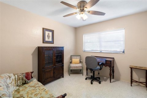 House in Saint Petersburg, Florida 3 bedrooms, 203.46 sq.m. № 2303034 - photo 25