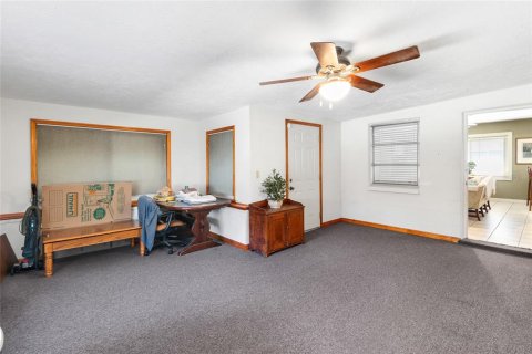 House in Saint Petersburg, Florida 3 bedrooms, 203.46 sq.m. № 2303034 - photo 21
