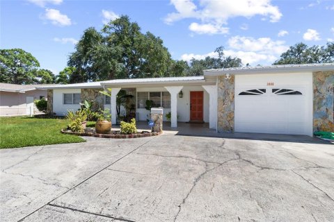 House in Saint Petersburg, Florida 3 bedrooms, 203.46 sq.m. № 2303034 - photo 2