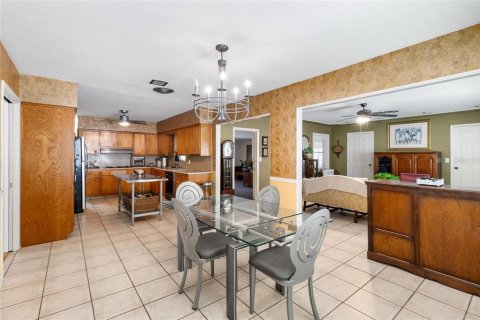 House in Saint Petersburg, Florida 3 bedrooms, 203.46 sq.m. № 2303034 - photo 14