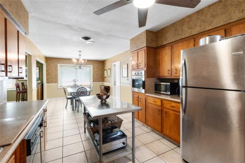 House in Saint Petersburg, Florida 3 bedrooms, 203.46 sq.m. № 2303034 - photo 19