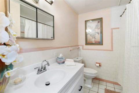 House in Saint Petersburg, Florida 3 bedrooms, 203.46 sq.m. № 2303034 - photo 23