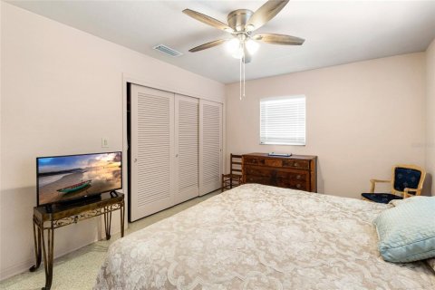House in Saint Petersburg, Florida 3 bedrooms, 203.46 sq.m. № 2303034 - photo 28