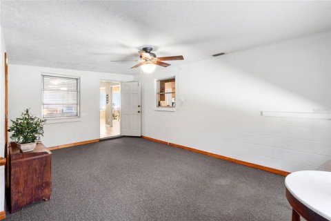 House in Saint Petersburg, Florida 3 bedrooms, 203.46 sq.m. № 2303034 - photo 22