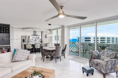 Condo in Boca Raton, Florida, 2 bedrooms  № 1897259 - photo 18