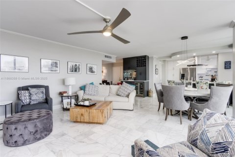 Condo in Boca Raton, Florida, 2 bedrooms  № 1897259 - photo 20