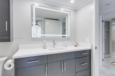 Condo in Boca Raton, Florida, 2 bedrooms  № 1897259 - photo 30