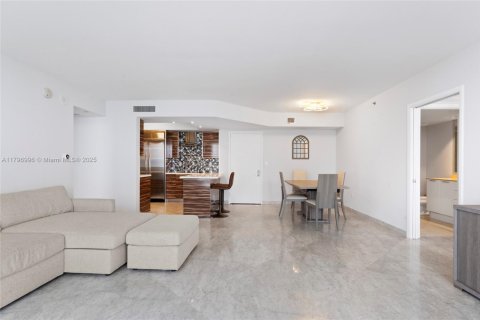 Condominio en venta en Sunny Isles Beach, Florida, 2 dormitorios, 147.81 m2 № 1671507 - foto 9