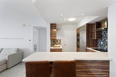 Condominio en venta en Sunny Isles Beach, Florida, 2 dormitorios, 147.81 m2 № 1671507 - foto 10