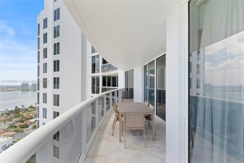 Condominio en venta en Sunny Isles Beach, Florida, 2 dormitorios, 147.81 m2 № 1671507 - foto 27