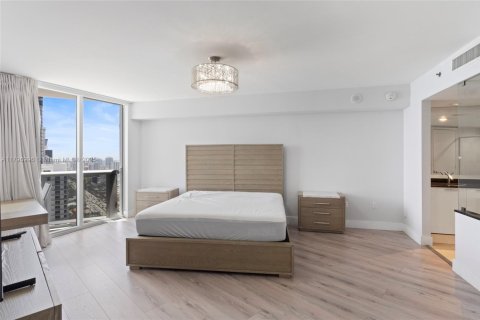 Condominio en venta en Sunny Isles Beach, Florida, 2 dormitorios, 147.81 m2 № 1671507 - foto 15