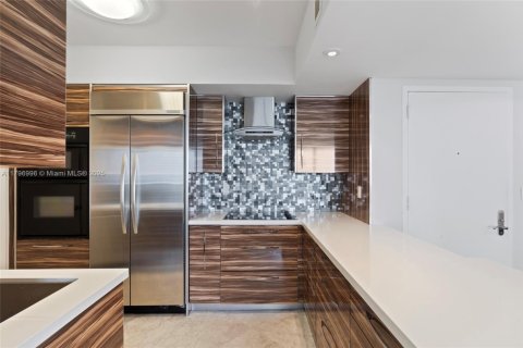 Condominio en venta en Sunny Isles Beach, Florida, 2 dormitorios, 147.81 m2 № 1671507 - foto 11