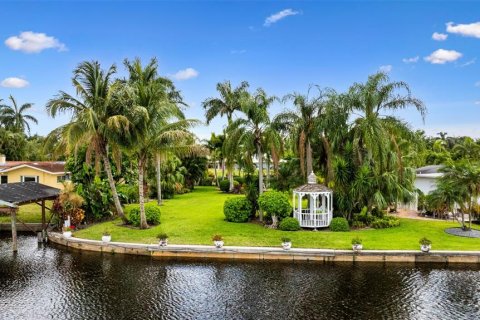 Casa en venta en Fort Myers, Florida, 3 dormitorios, 210.24 m2 № 1778417 - foto 9
