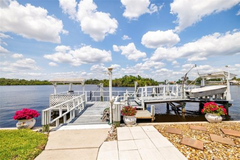 Casa en venta en Fort Myers, Florida, 3 dormitorios, 210.24 m2 № 1778417 - foto 8