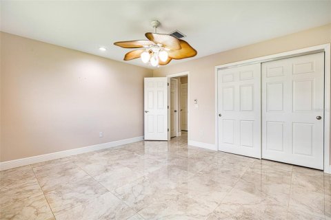 Casa en venta en Fort Myers, Florida, 3 dormitorios, 210.24 m2 № 1778417 - foto 20