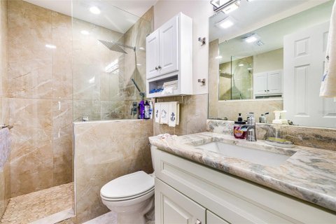 Casa en venta en Fort Myers, Florida, 3 dormitorios, 210.24 m2 № 1778417 - foto 30