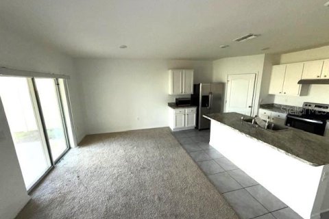 House in Haines City, Florida 4 bedrooms, 173.45 sq.m. № 1855805 - photo 4