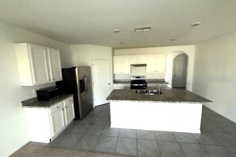 House in Haines City, Florida 4 bedrooms, 173.45 sq.m. № 1855805 - photo 2