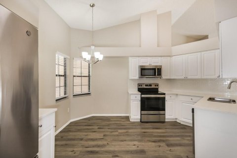 House in Riverview, Florida 4 bedrooms, 147.9 sq.m. № 2379026 - photo 7