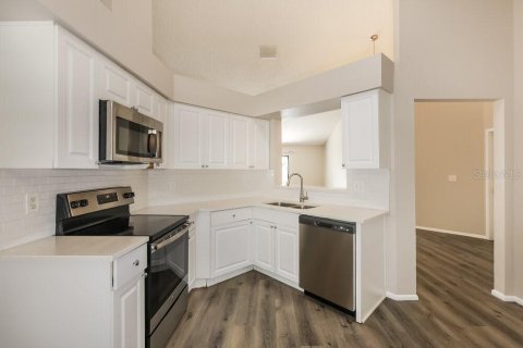 House in Riverview, Florida 4 bedrooms, 147.9 sq.m. № 2379026 - photo 8