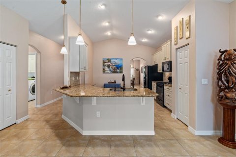 Casa en venta en Palm Coast, Florida, 3 dormitorios, 194.35 m2 № 1873116 - foto 4