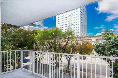 Copropriété à louer à Miami, Floride: 1 chambre, 64.01 m2 № 2000119 - photo 7