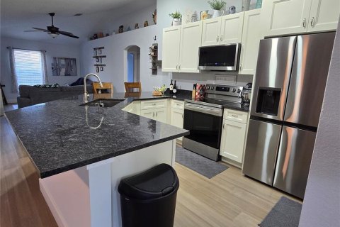 House in Deltona, Florida 3 bedrooms, 134.52 sq.m. № 1576640 - photo 14