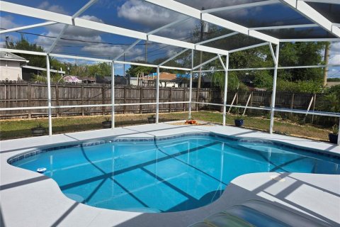 House in Deltona, Florida 3 bedrooms, 134.52 sq.m. № 1576640 - photo 28