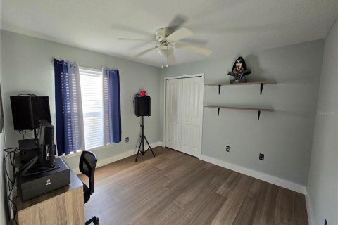 House in Deltona, Florida 3 bedrooms, 134.52 sq.m. № 1576640 - photo 21