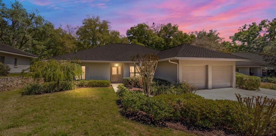 House in Lecanto, Florida 3 bedrooms, 206.99 sq.m. № 1361129